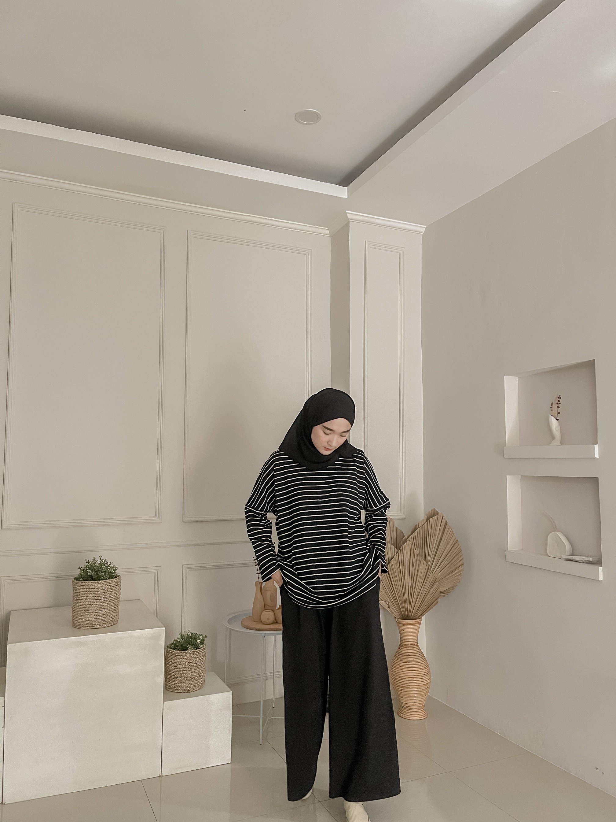 Rhea set Stripped Black