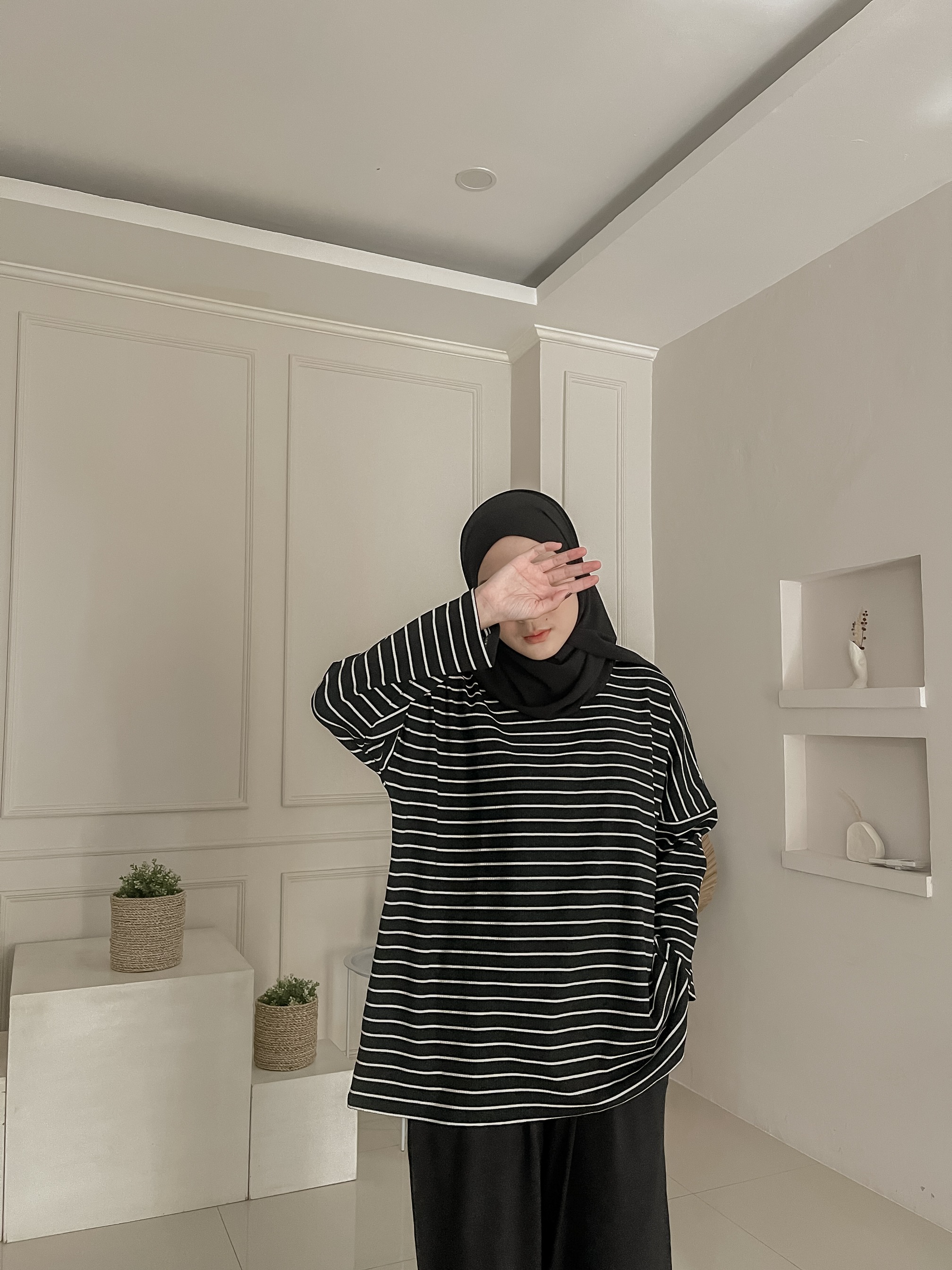 Rhea set Stripped Black