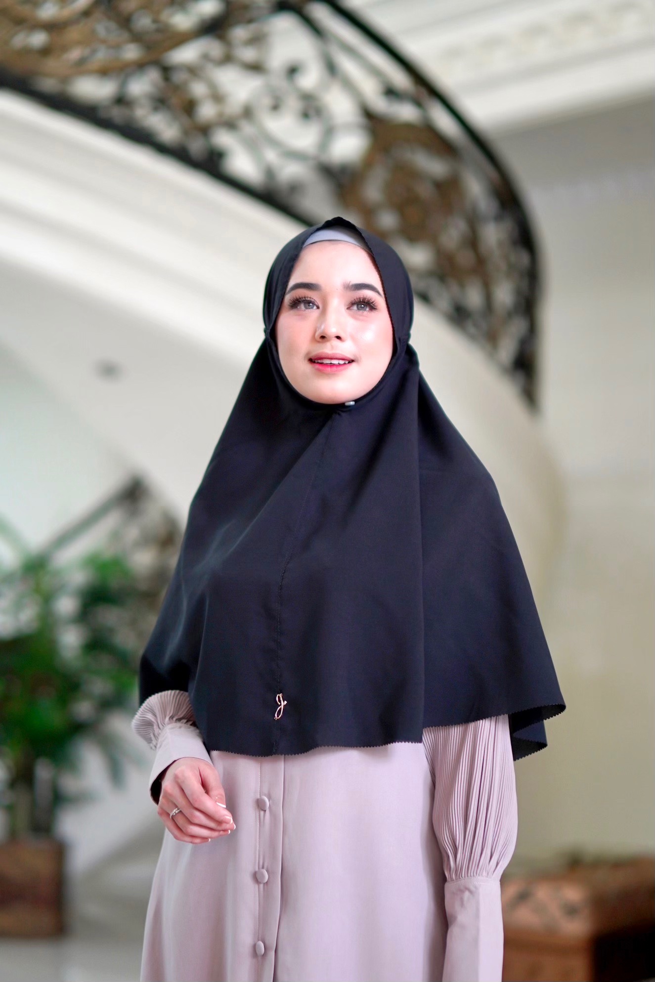 Bergo Queen Syar'i Black