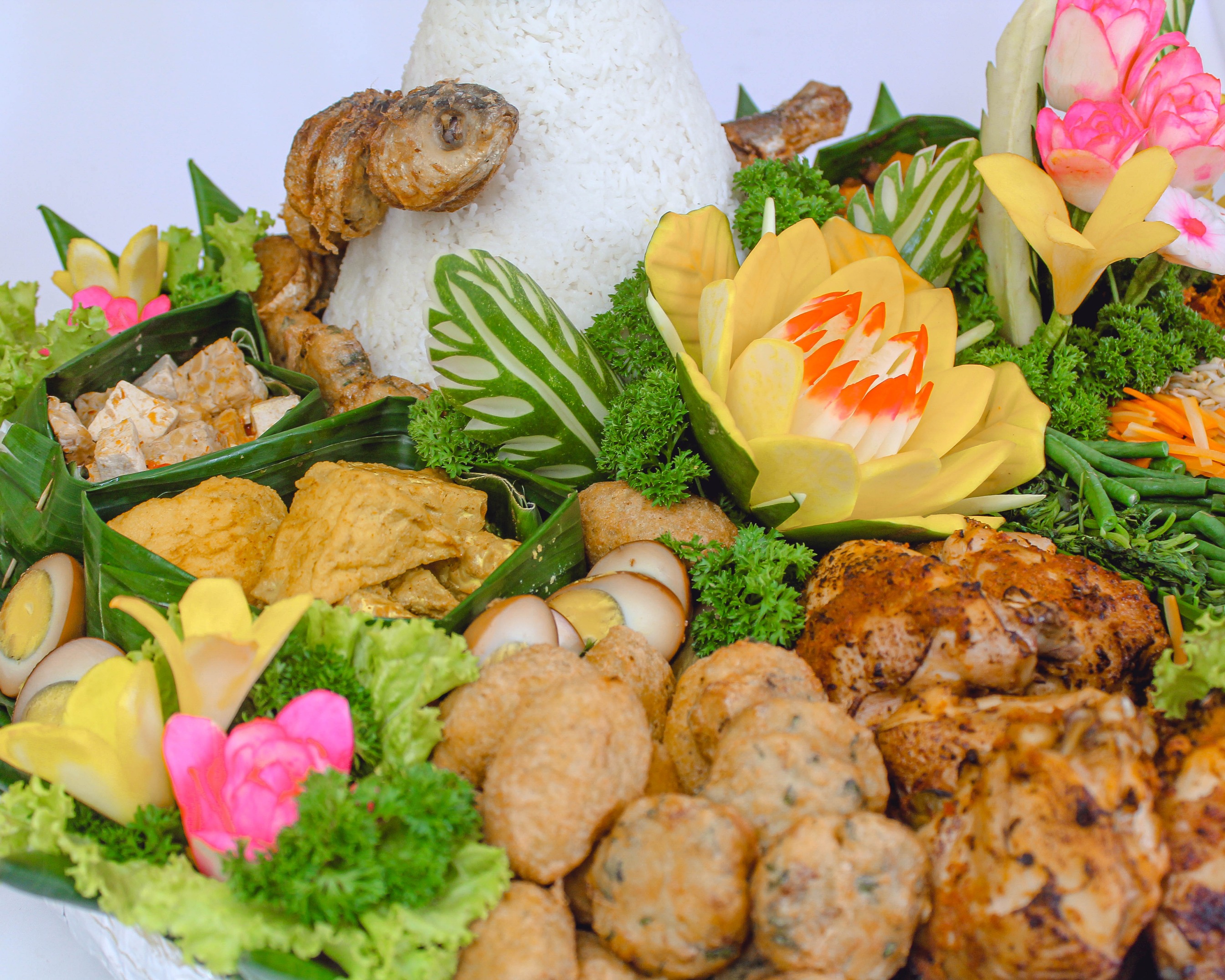 Tumpeng Nasi Putih