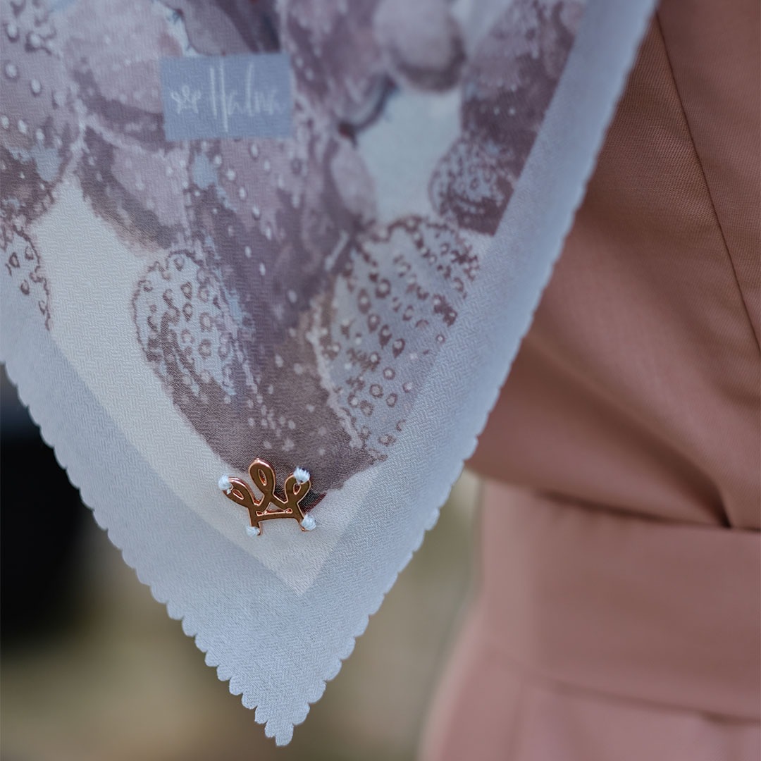 Cactus Scarf Light Grey