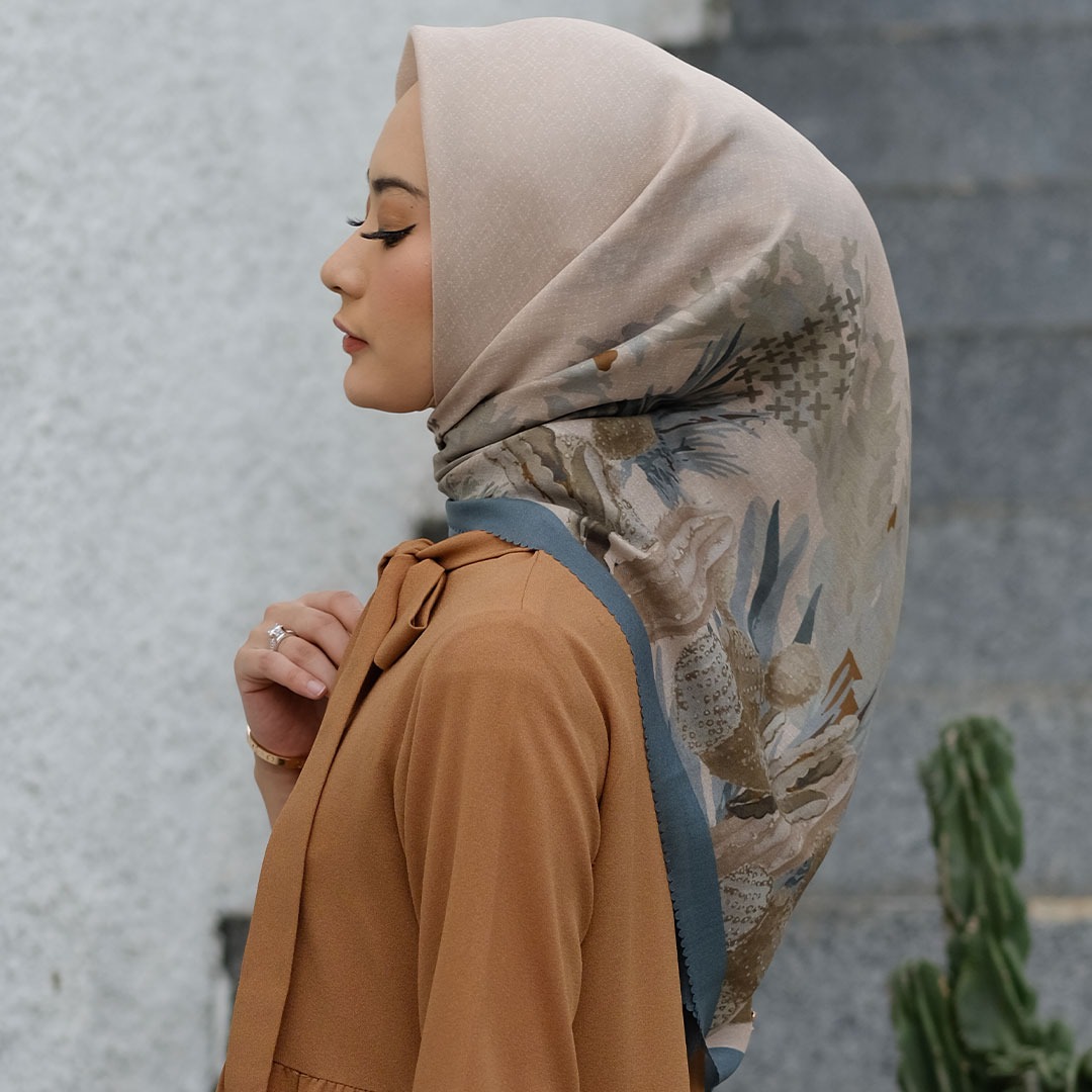 Cactus Scarf Nude
