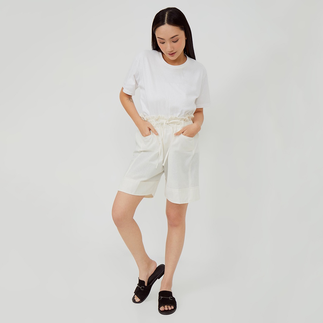 Sara Linen Shorts