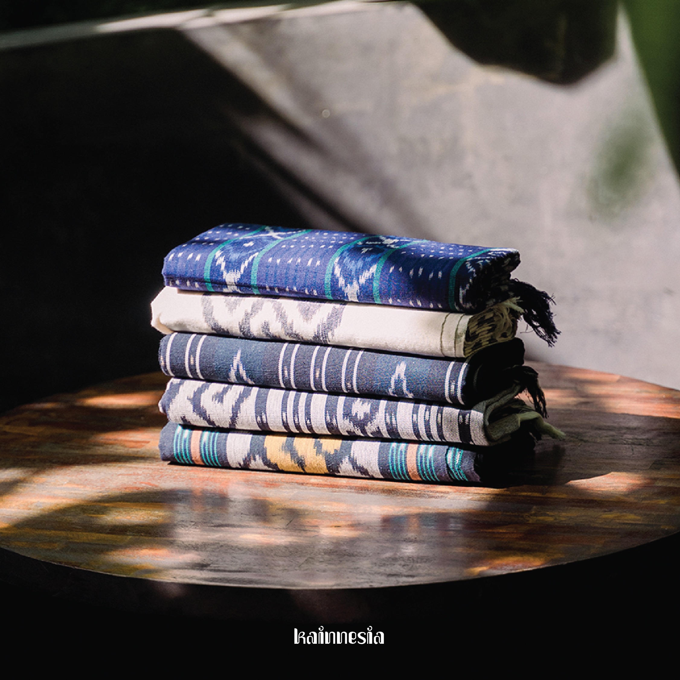 KAIN - BLANKET TENUN TORAJA - KAINNESIA