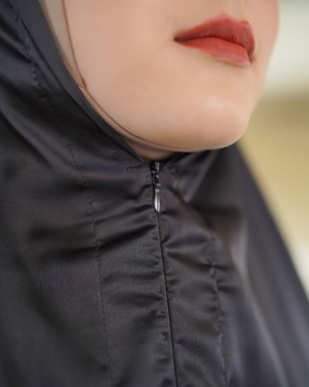 Syamima Prayer Robe Black