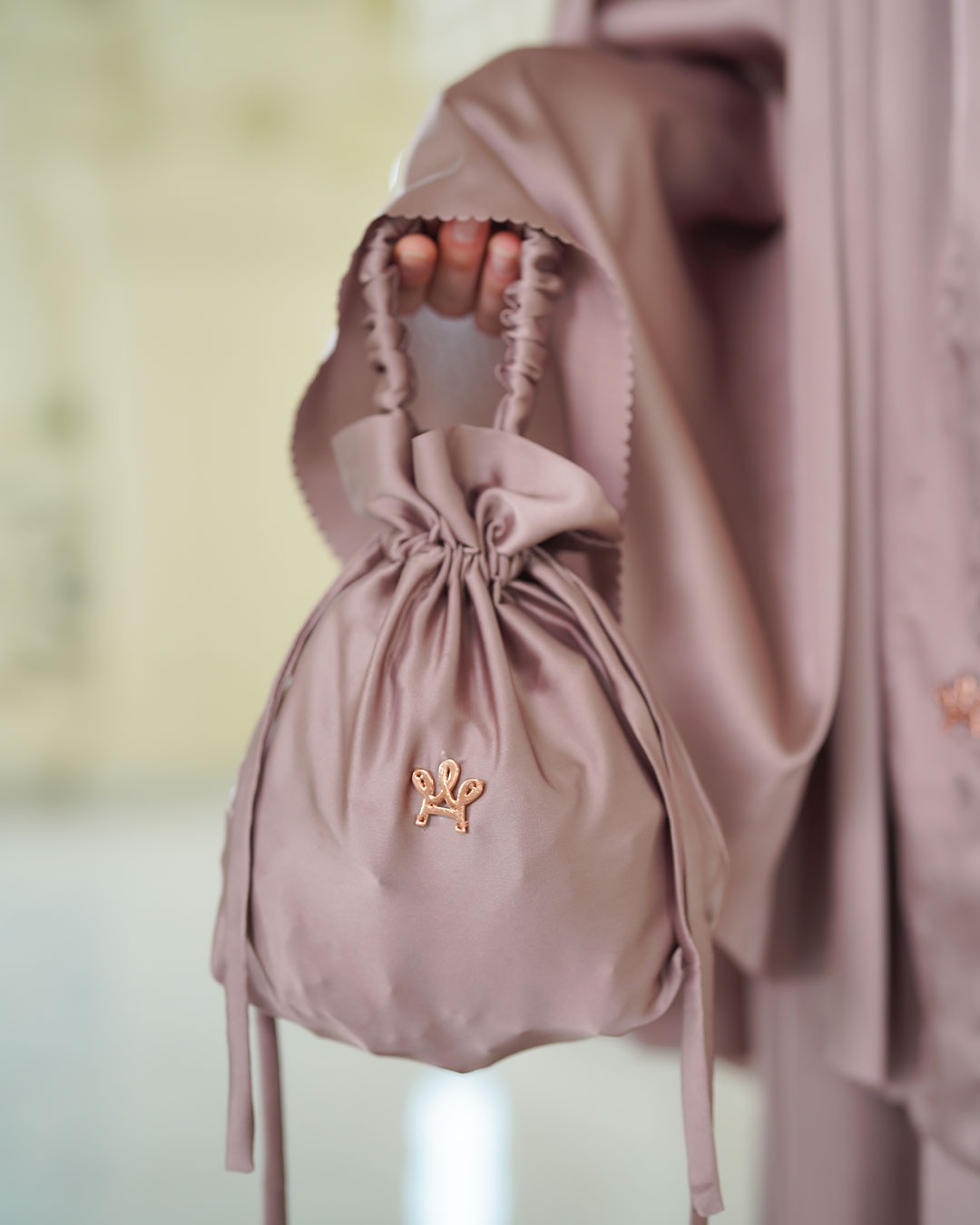 Syamima Prayer Robe Hazelnut