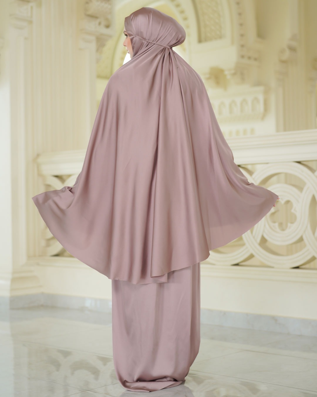Syamima Prayer Robe Hazelnut