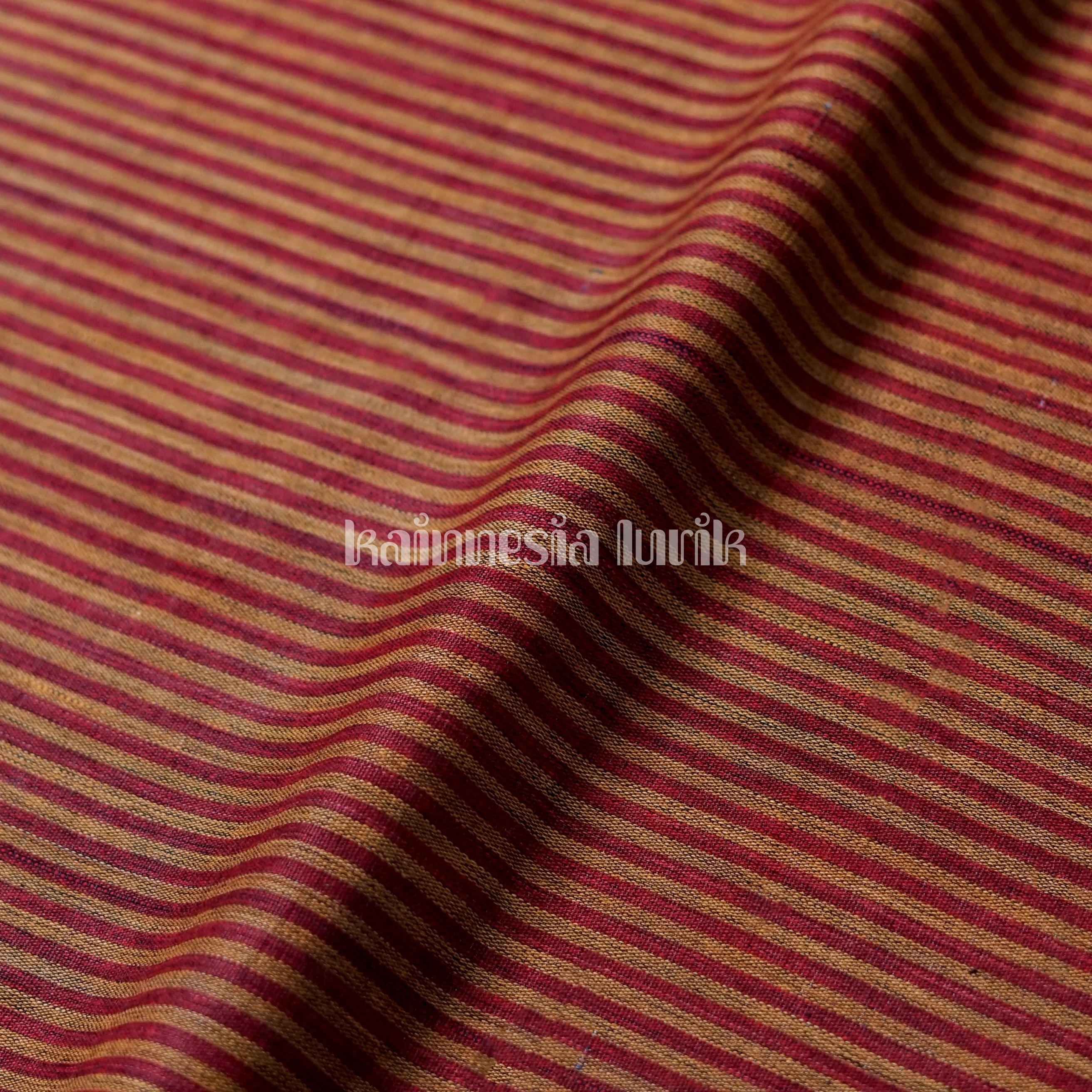 KAIN -TENUN LURIK HALUS- LEBAR 105 cm