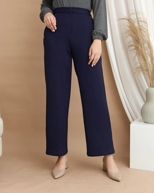 Image of DONNA CULLOTE - NAVY