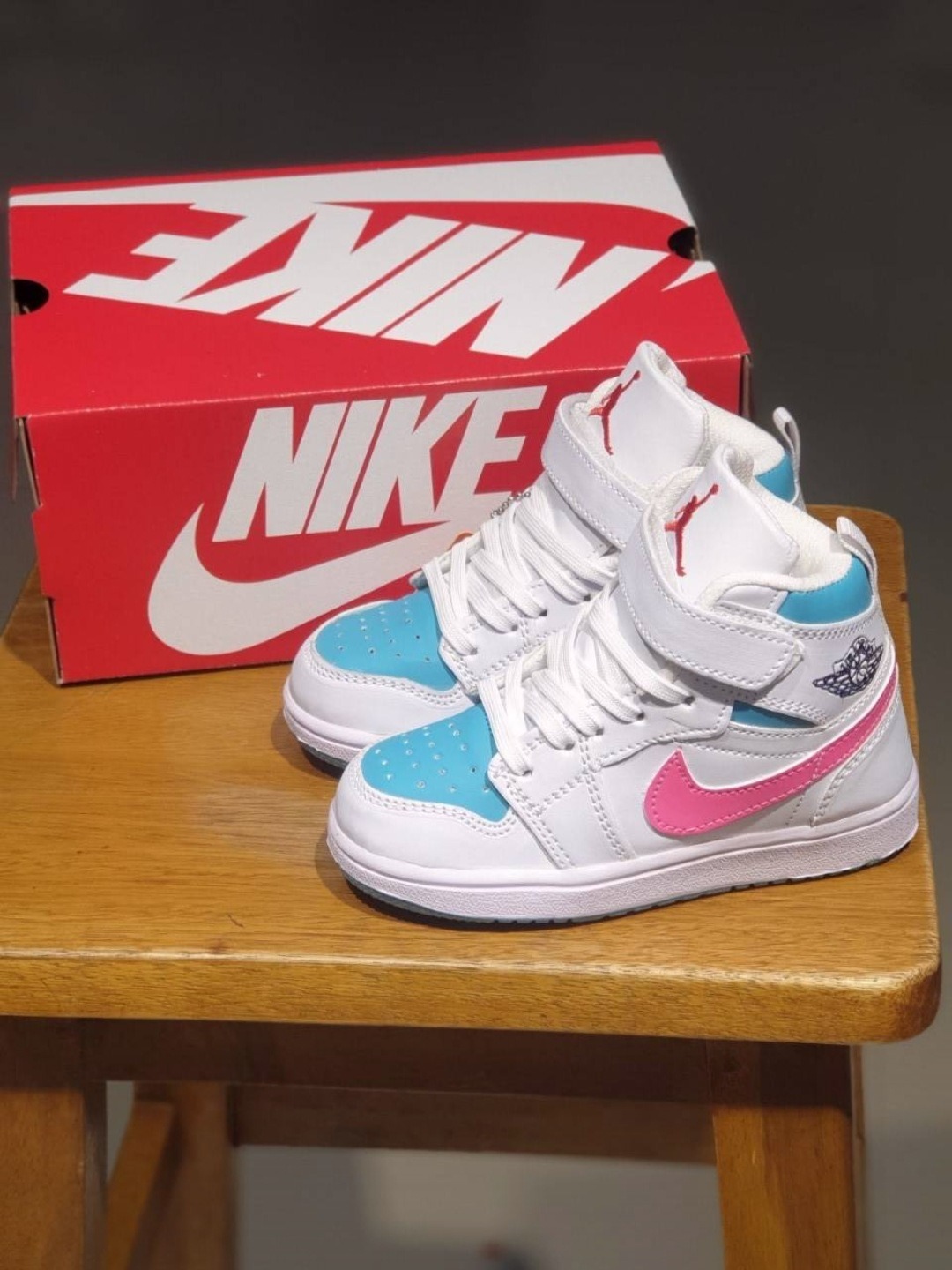 KIDS - NIKE JORDAN 1 MID WHITE BLUE SKY