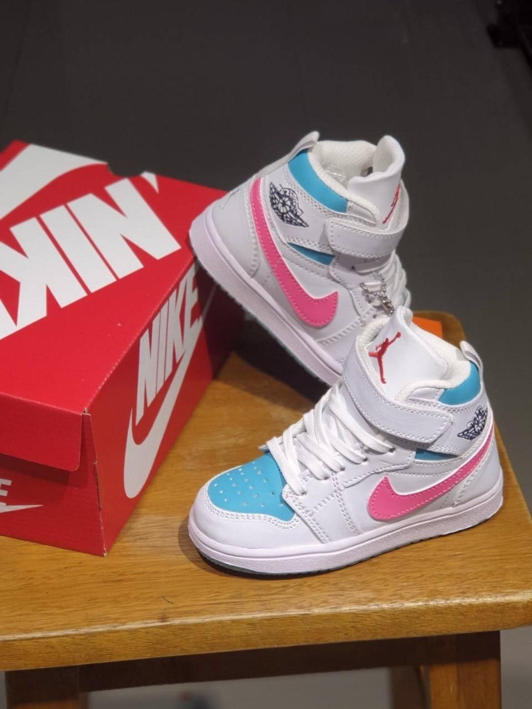 KIDS - NIKE JORDAN 1 MID WHITE BLUE SKY