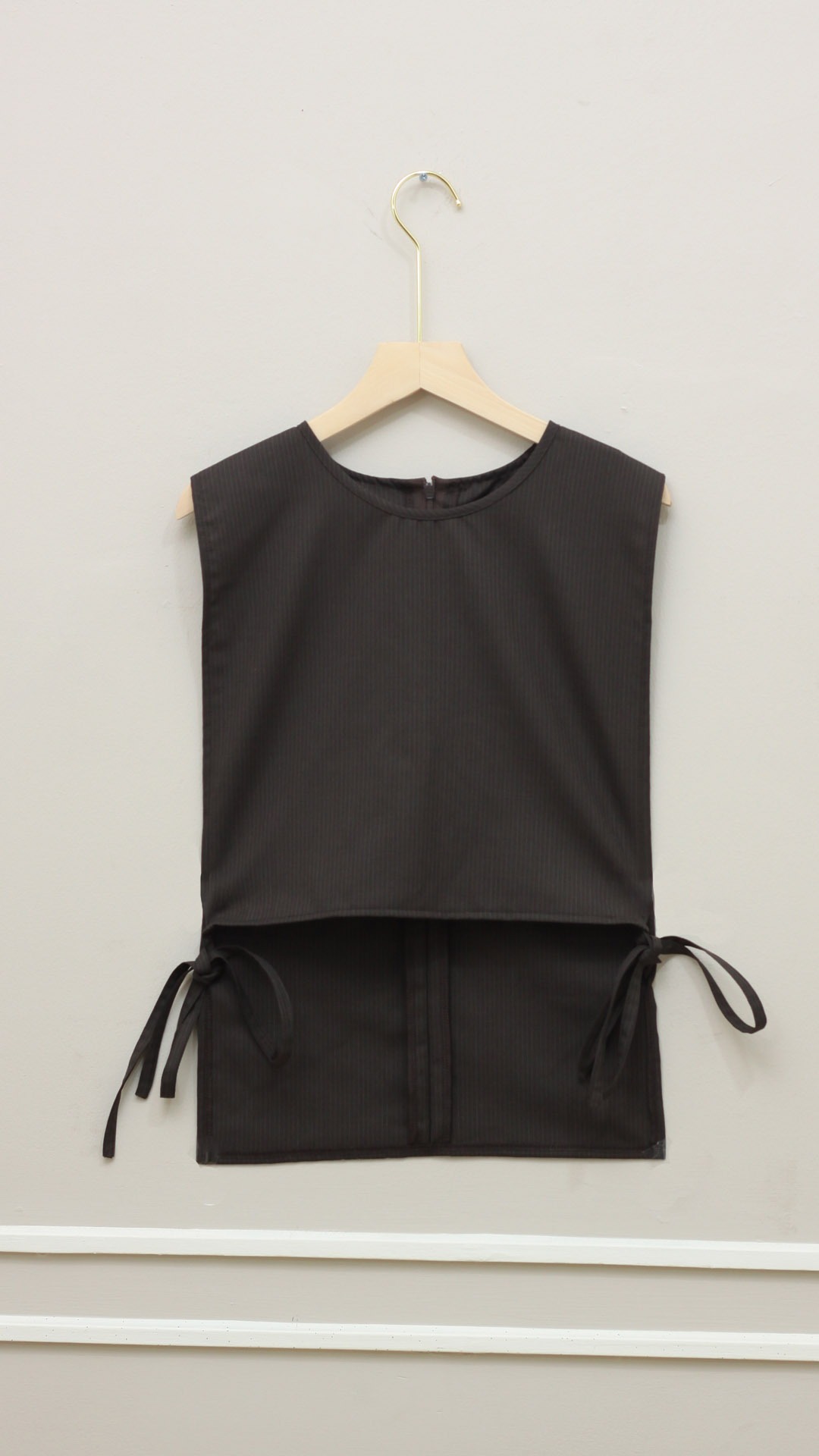 Rome Vest - Brown Line