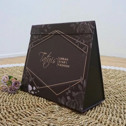 Image of Tatuis Box Triangle Eksklusif