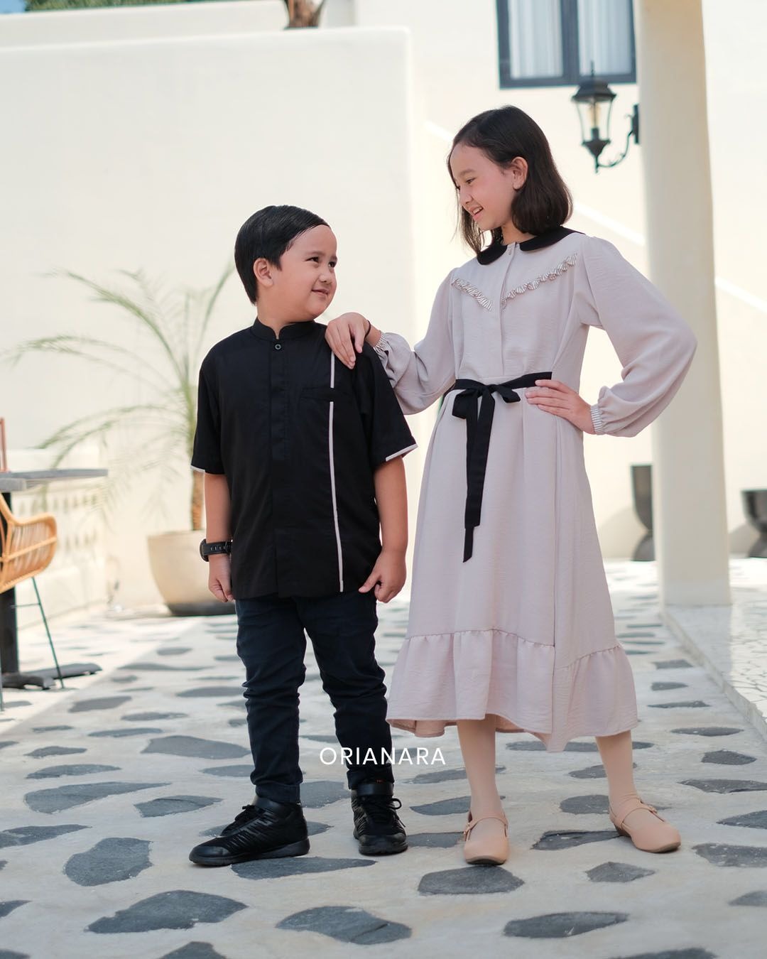 Almadina Dress Girl Black Crema