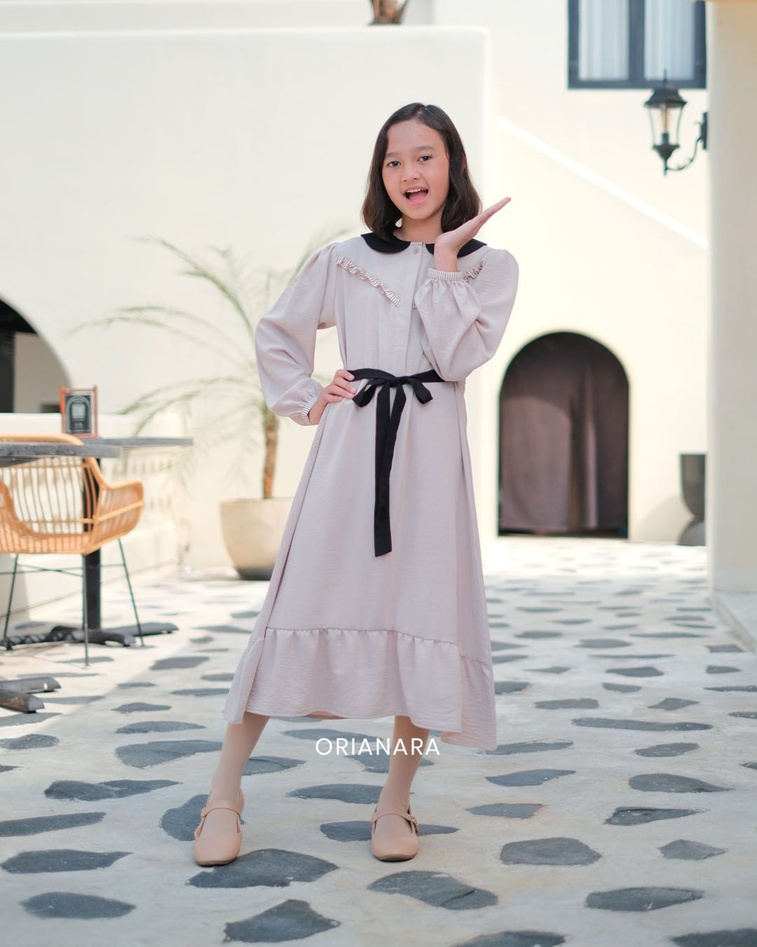 Almadina Dress Girl Black Crema
