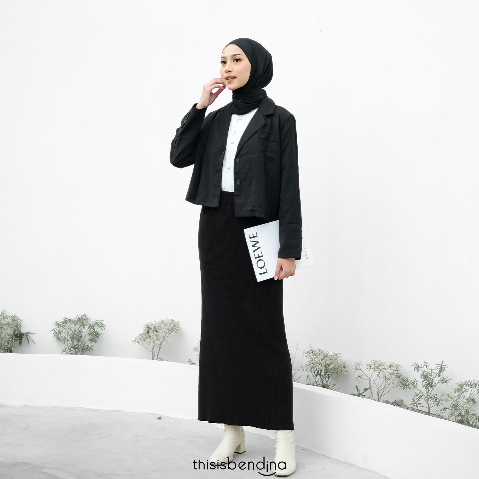 Yura Skirt Black