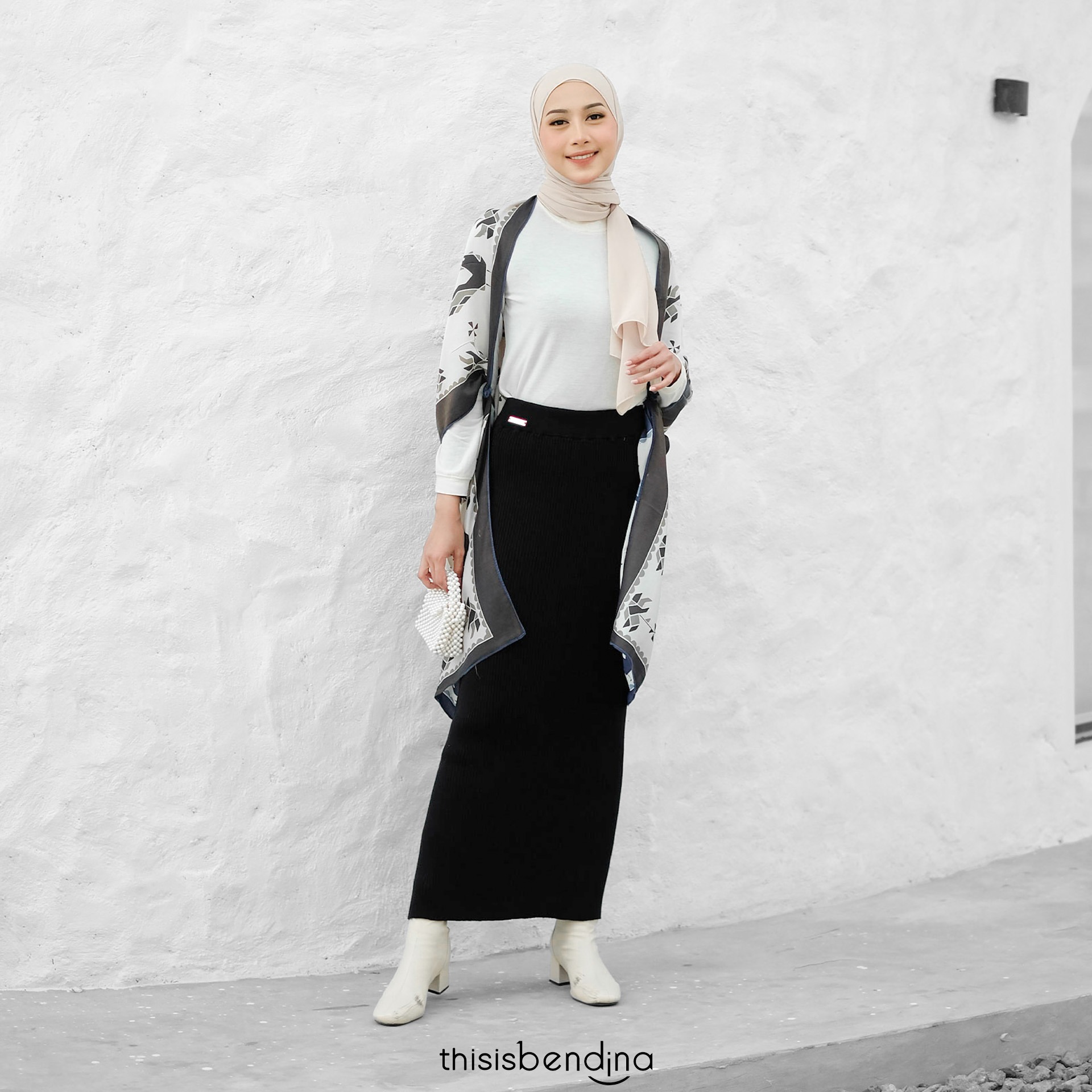 Yura Skirt Black