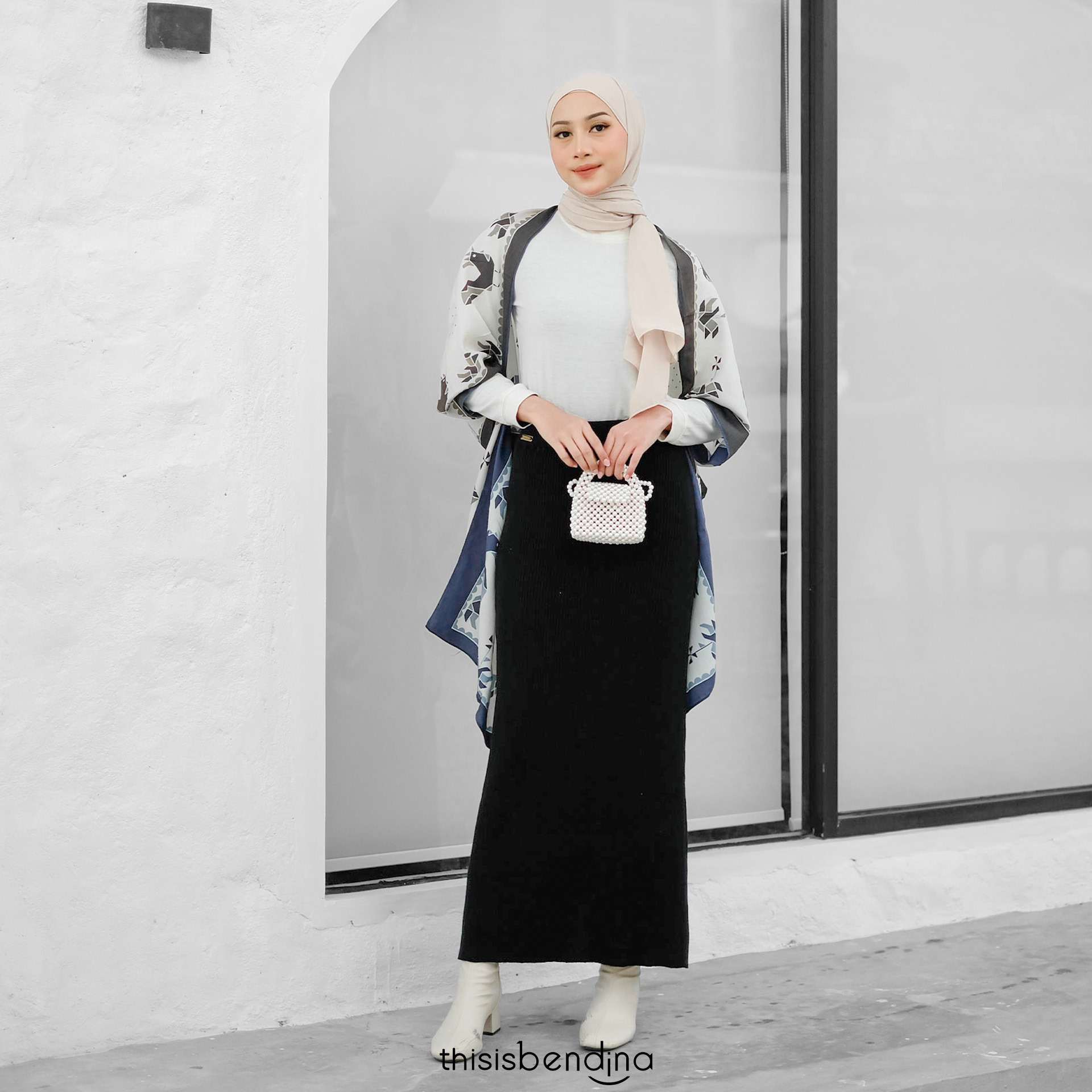 Yura Skirt Black