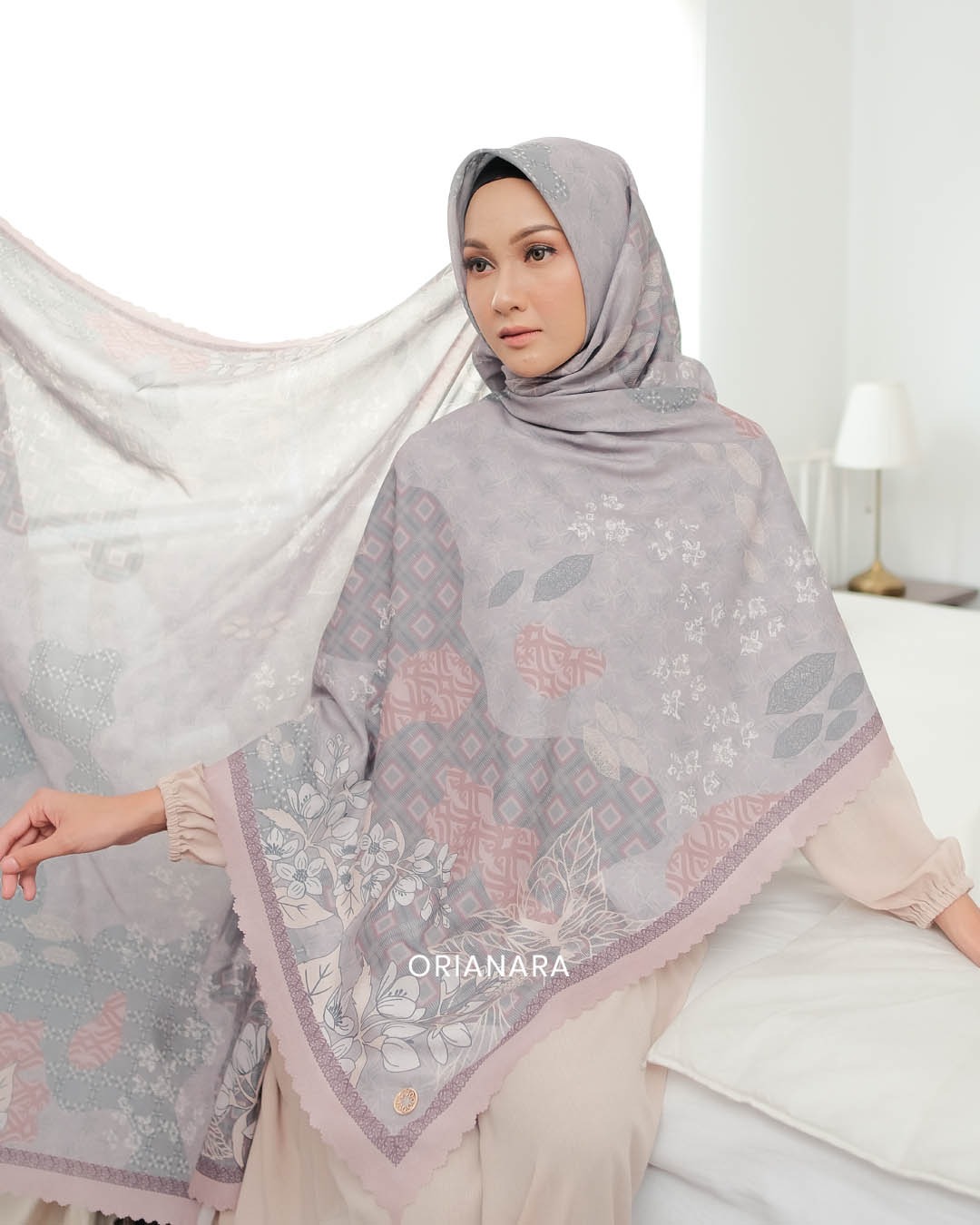 Zinnia Scarf - Ash Grey