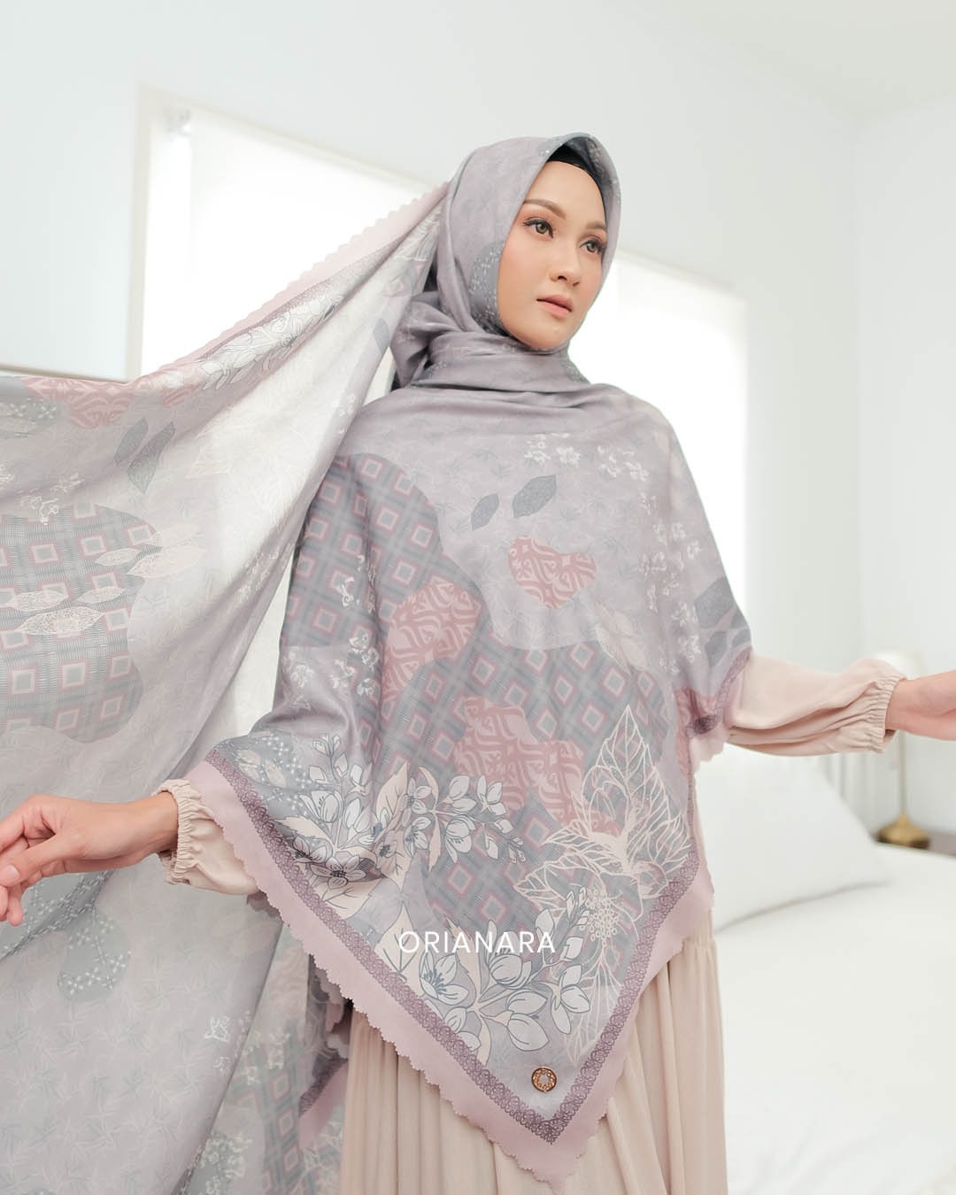 Zinnia Scarf - Ash Grey