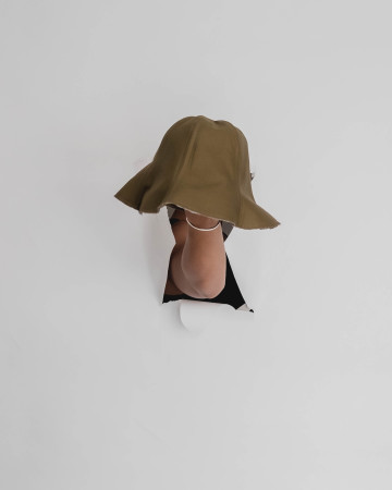 REVERSIBLE HAT