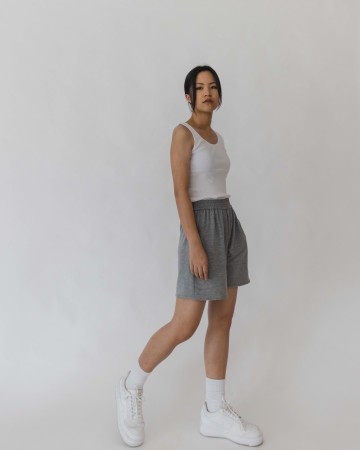 EASE SHORTS - GRAY