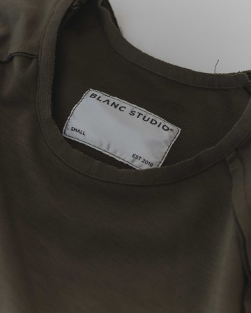 EASE SWEATSHIRT - OLIVE