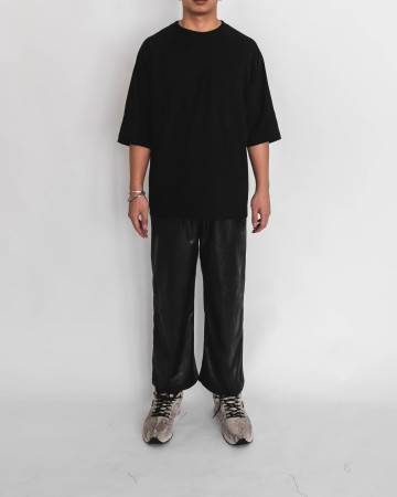 RELAX FIT FAUX LEATHER PANTS