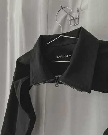 QUATER CROP JACKET - BLACK