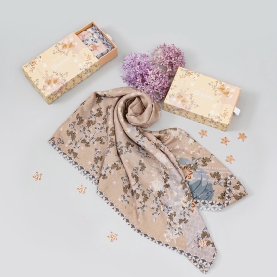 Gardenia Scarf Serenity