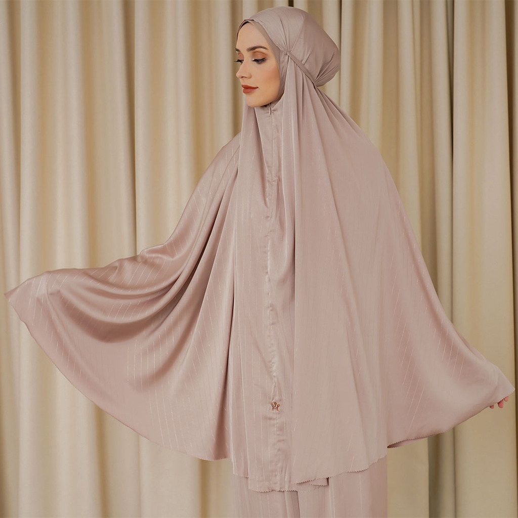 Syaina Sesame Prayer Robe
