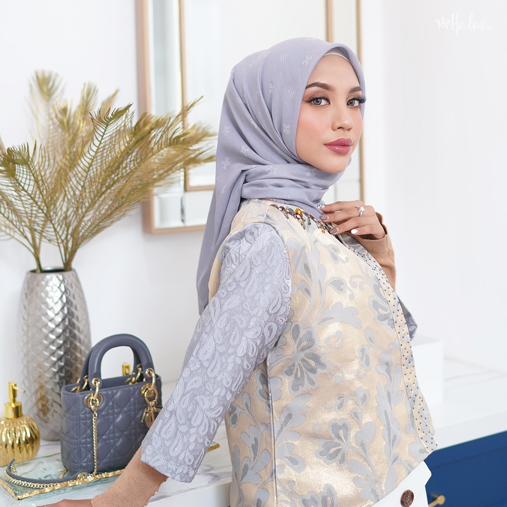Monogram Scarf Light Grey