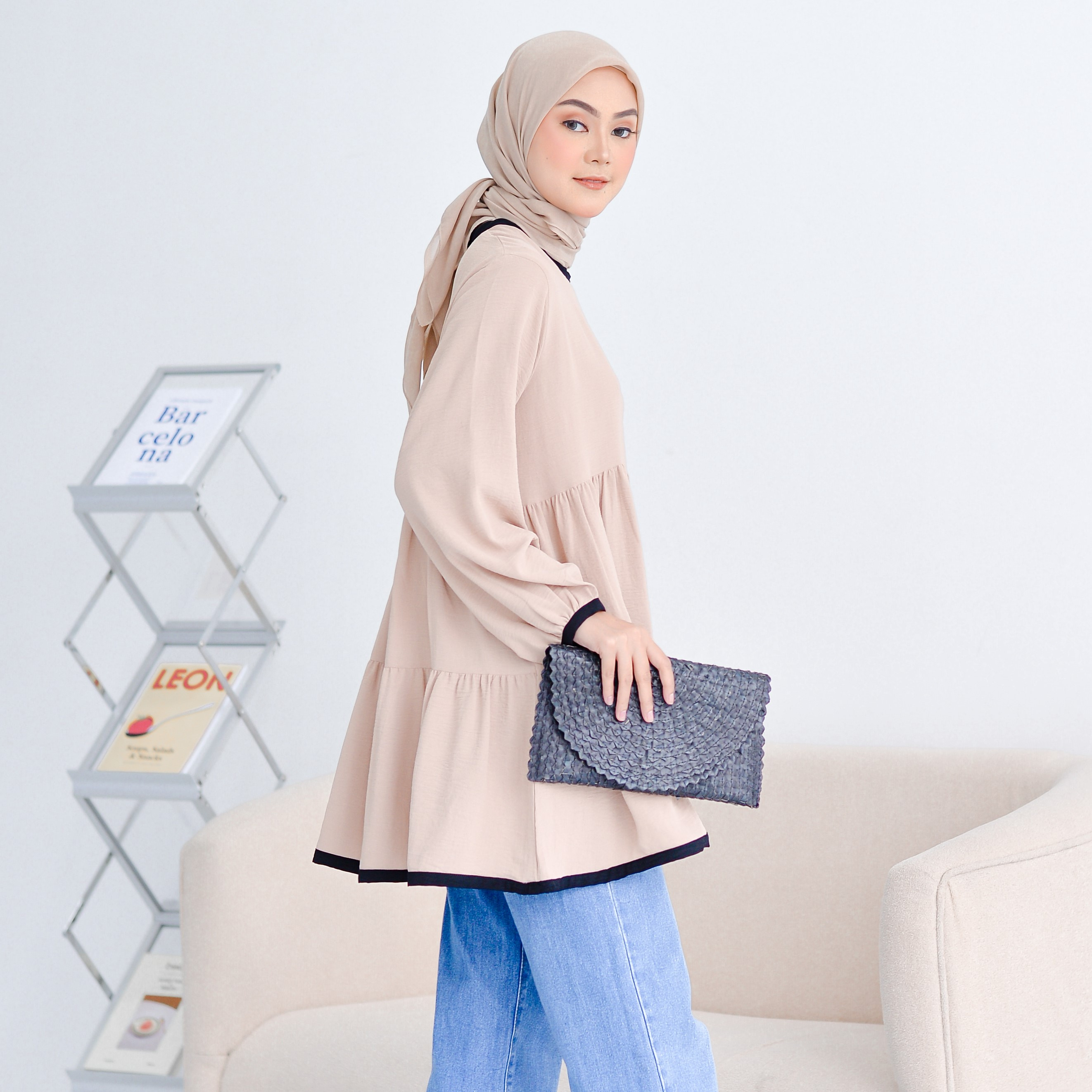Esly Tunik Plain Creamy
