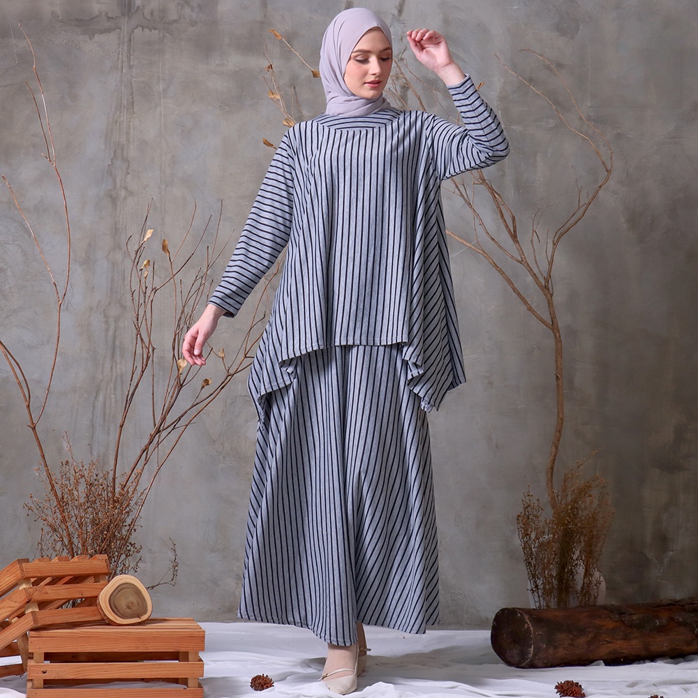 Oneset Simple Stripes with Skirt - Setelan Rok Salur Besar