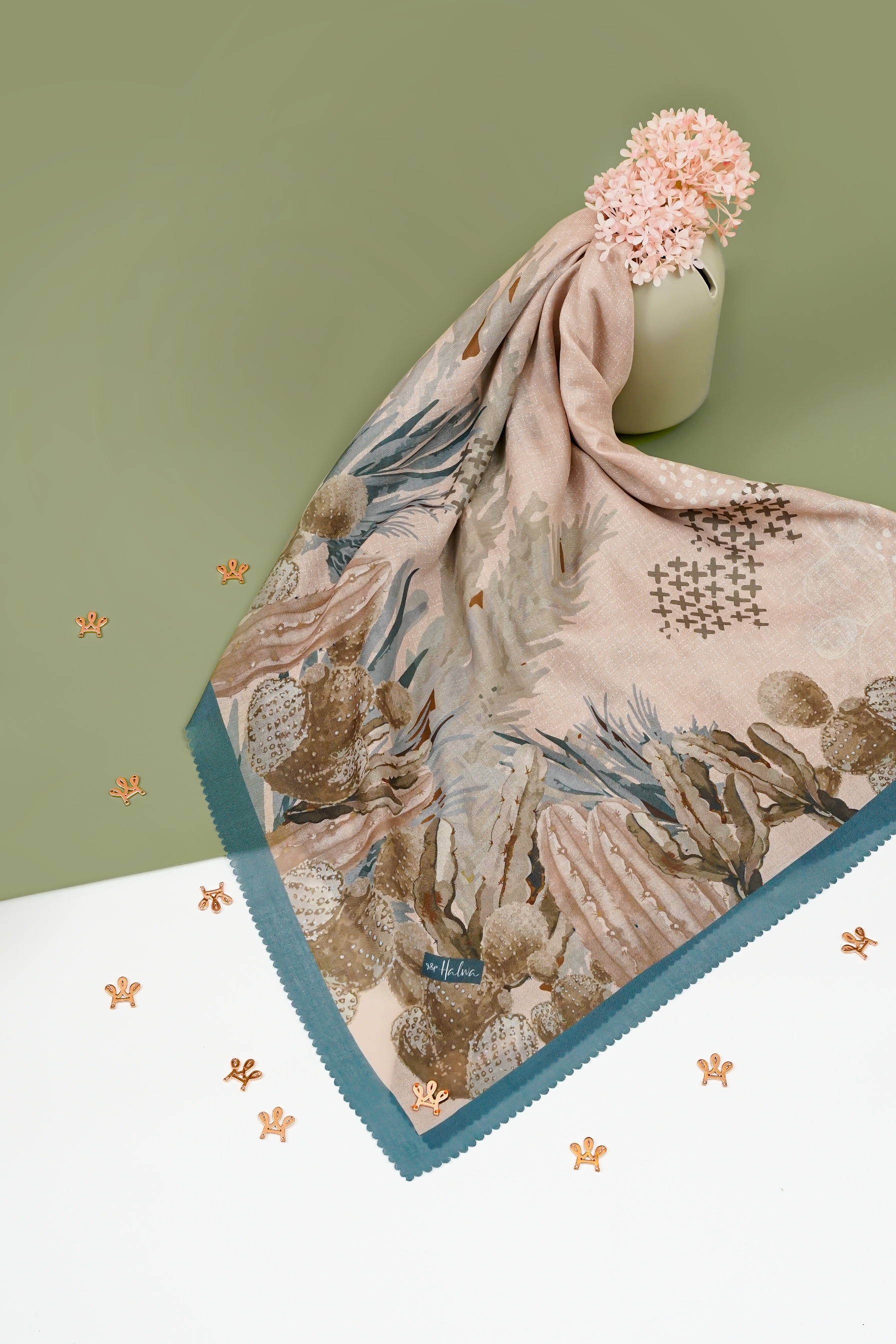 Cactus Scarf Nude