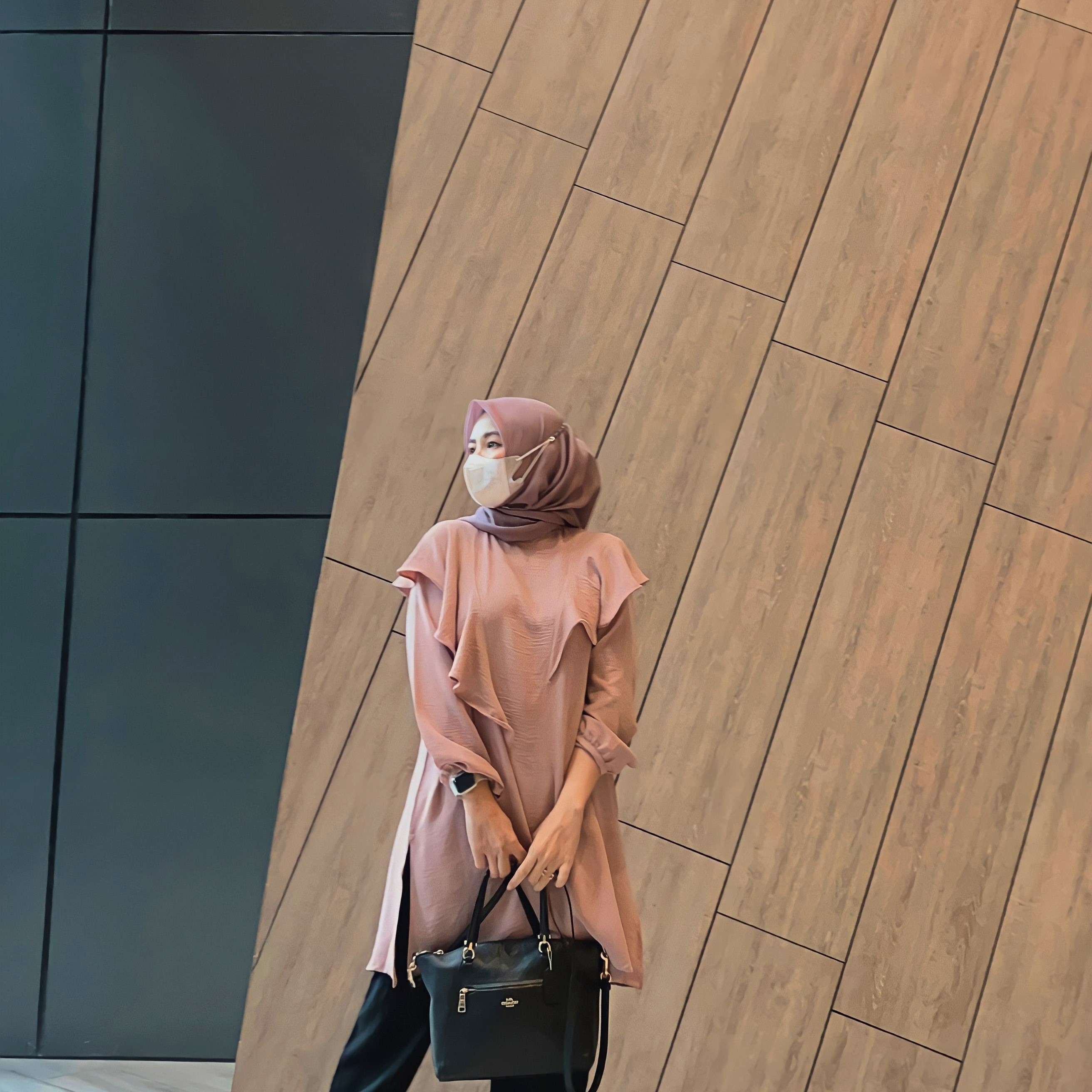 Hava Shoulder Tunic by Fhanza