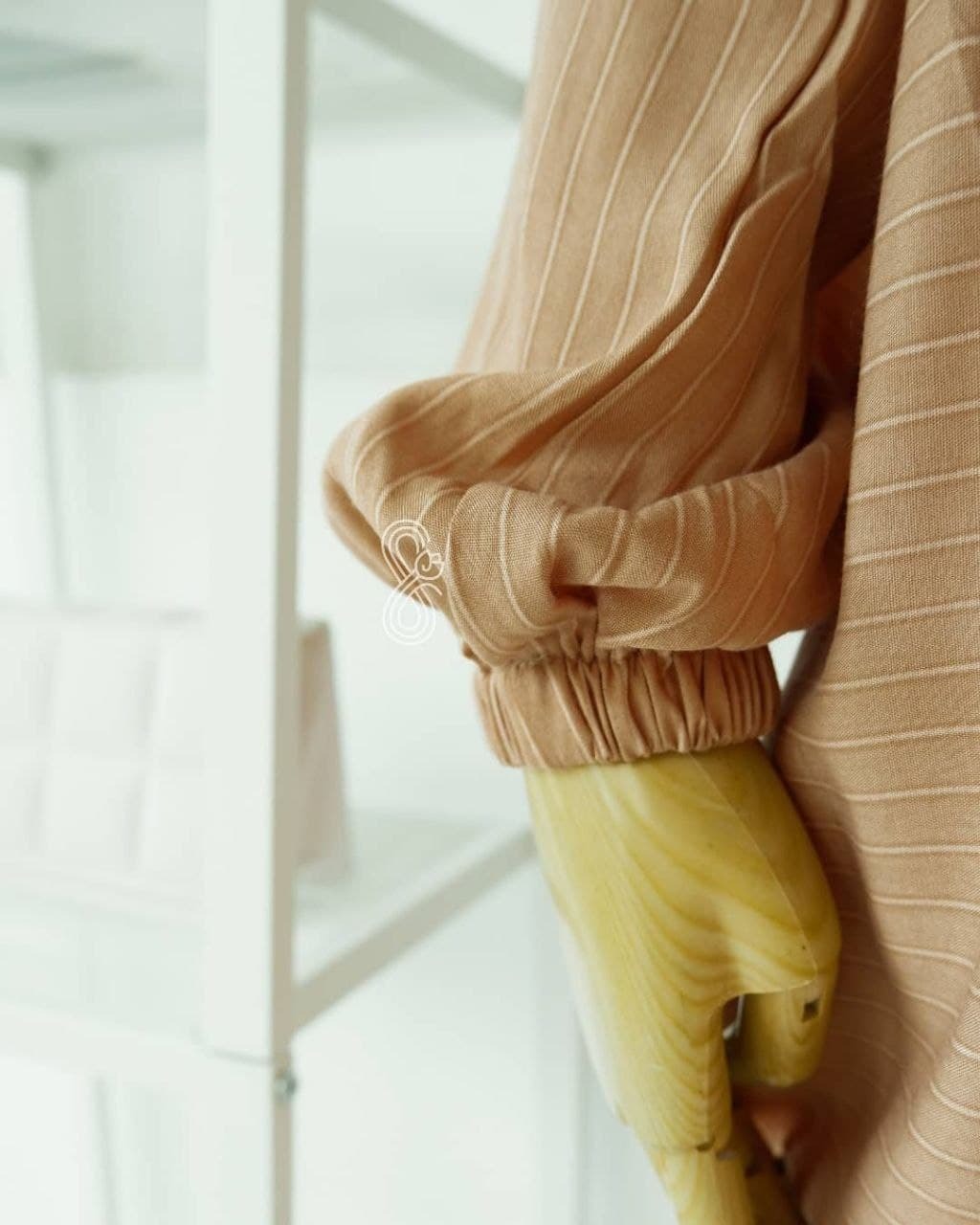 ELENA PAJAMAS SET (CARAMEL STRIPES)