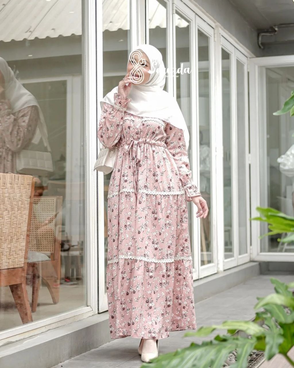 CHIC DRESS
