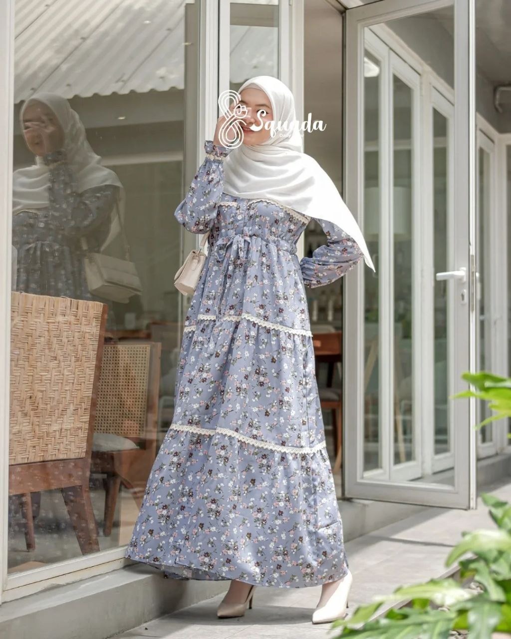CHIC DRESS