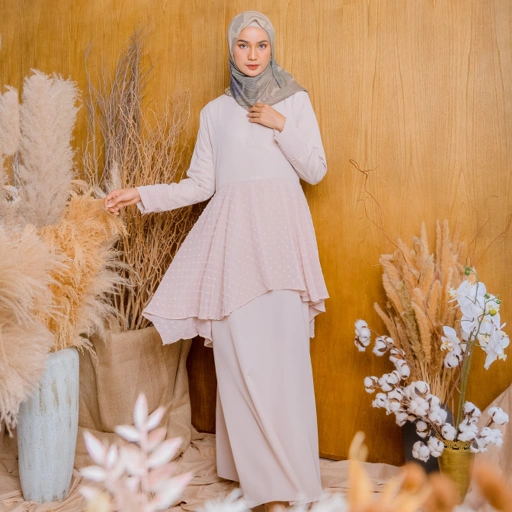 Image of Rubiya Dress Cream