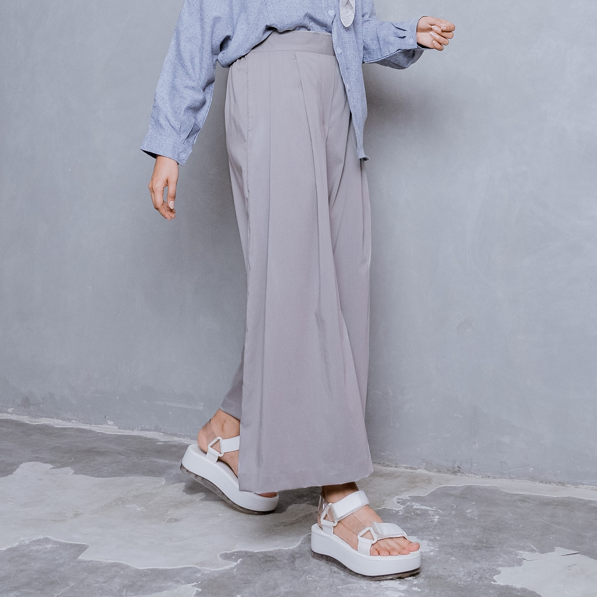 Wide TAUPE CULLOTE