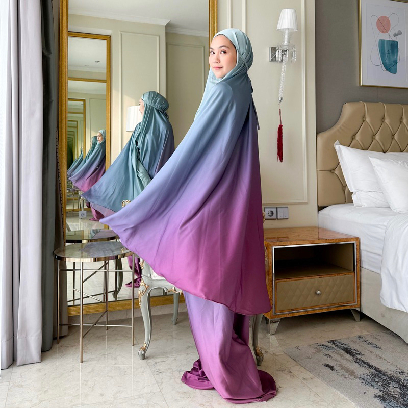 ITSMOSTLY - Aurora Prayer Set (Mukena Silk Gradasi Viral)