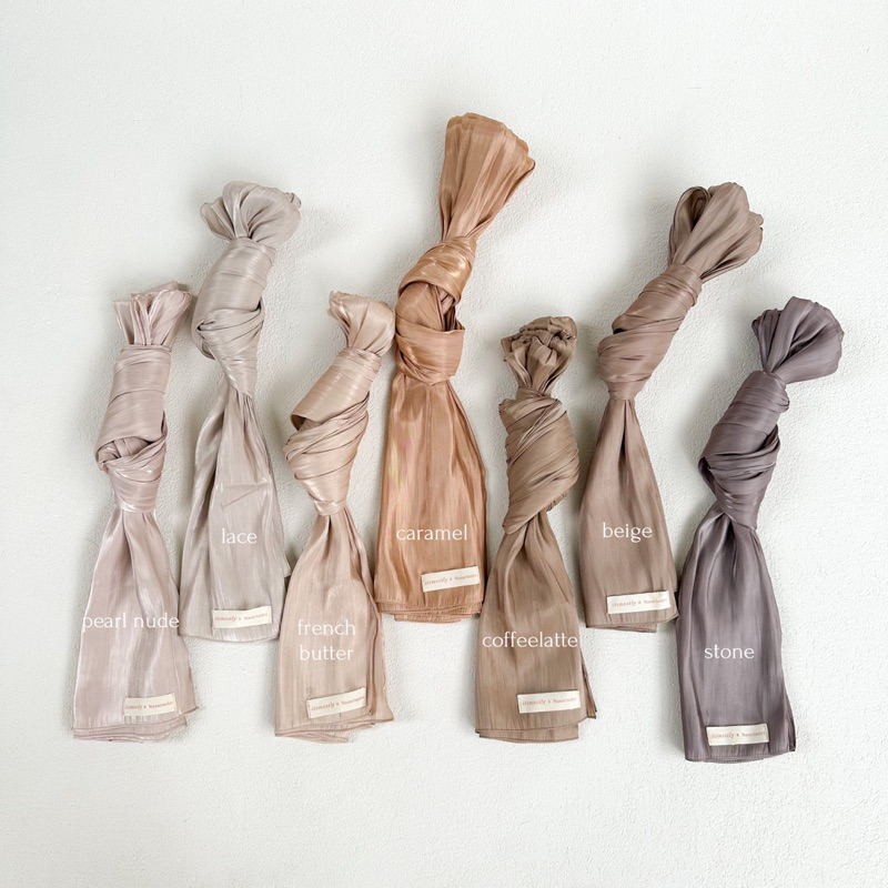 ITSMOSTLY - Luxxe Shimmer Shawl x Nasariastri (Pashmina Shimmer Silk Premium)