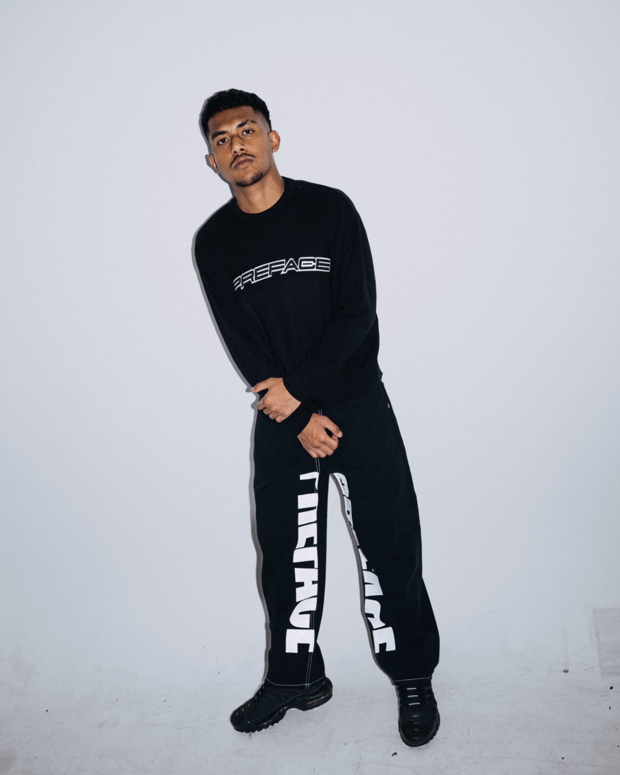 Arc Knit Black