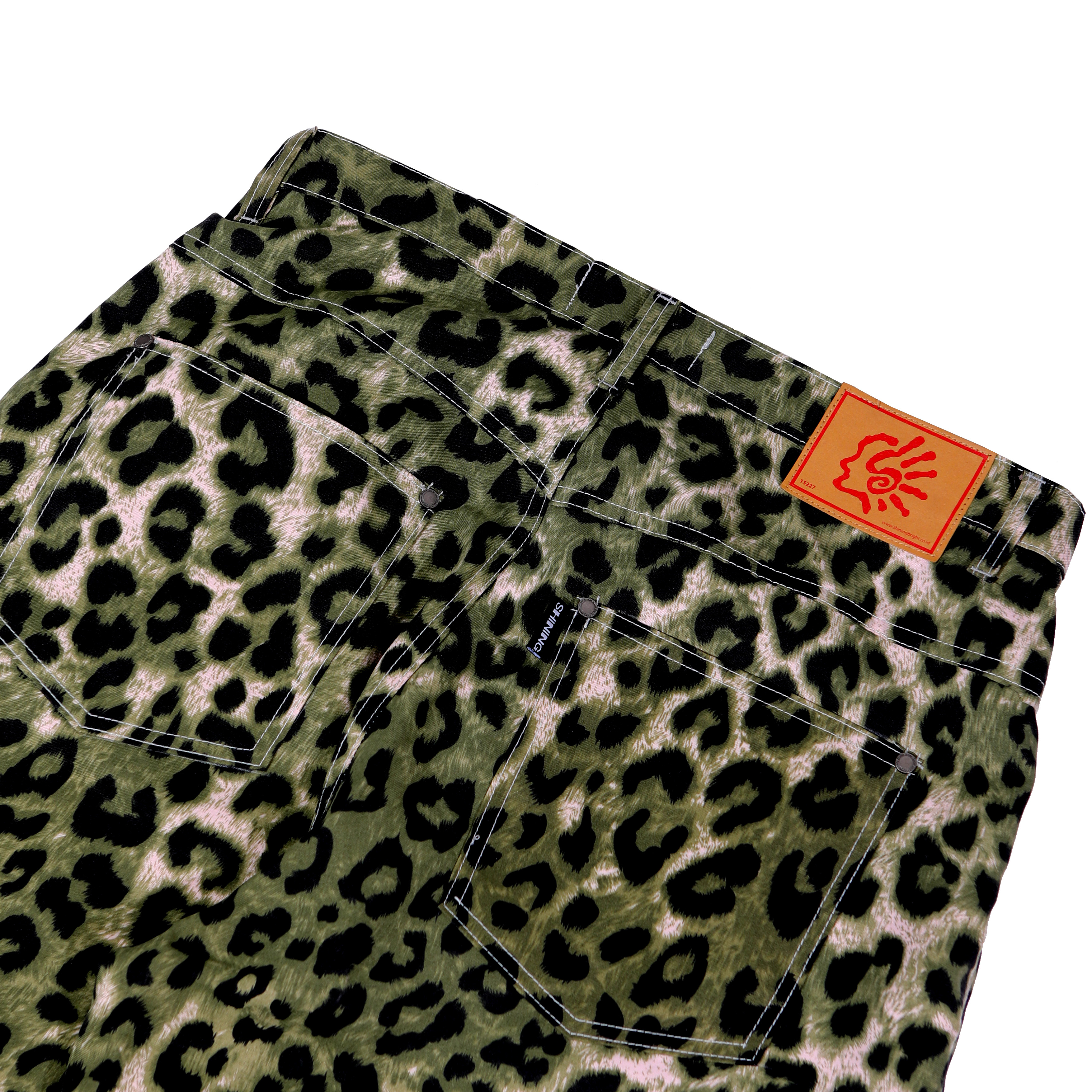 Shining Bright Leopard Barrel Long Pants - Green