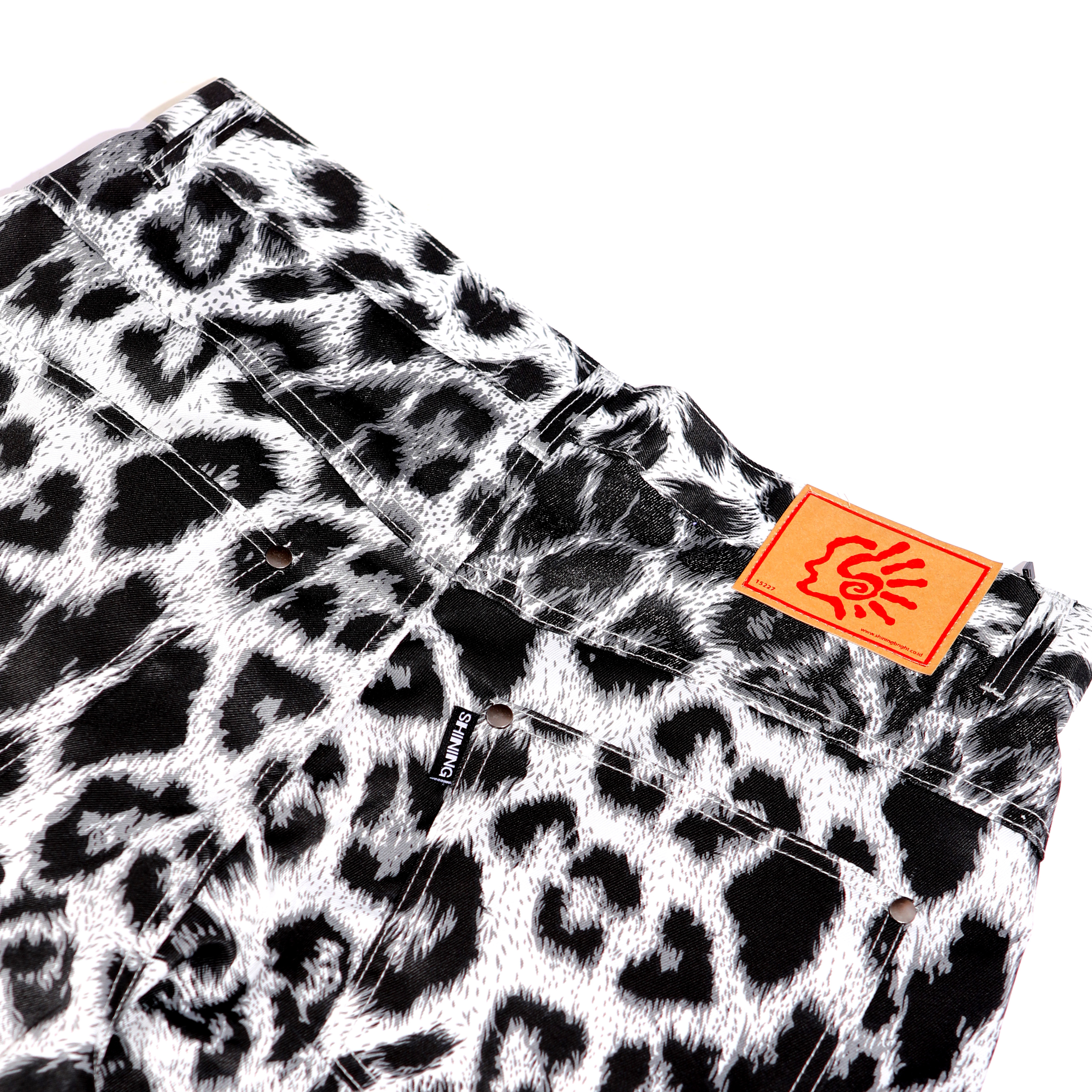 Shining Bright Leopard Barrel Long Pants - White