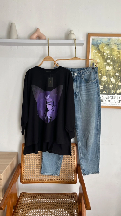 Image of Tshirt LS Black Sailor Moon