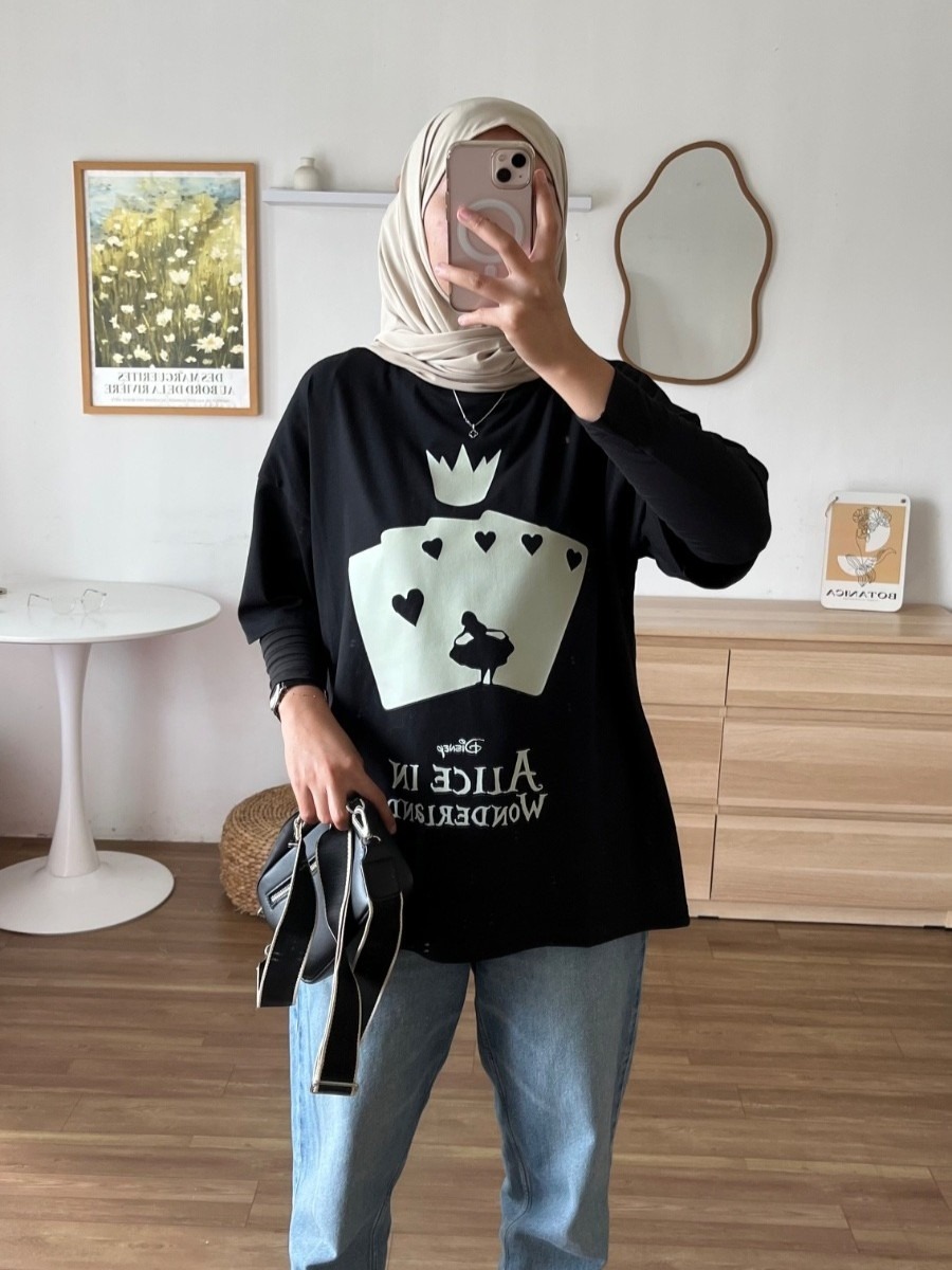 Tshirt OV Black (Oversize Wanita ada belahan disamping)