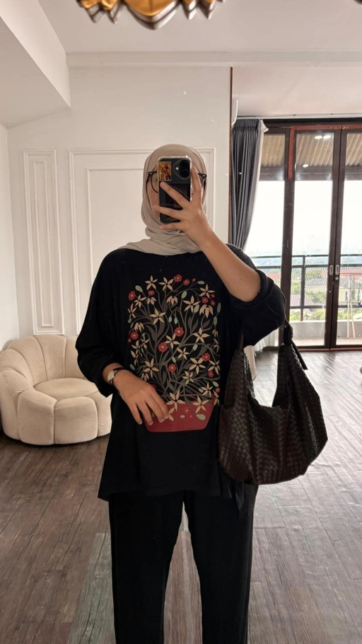 Image of Tshirt BM Black Plant Pot