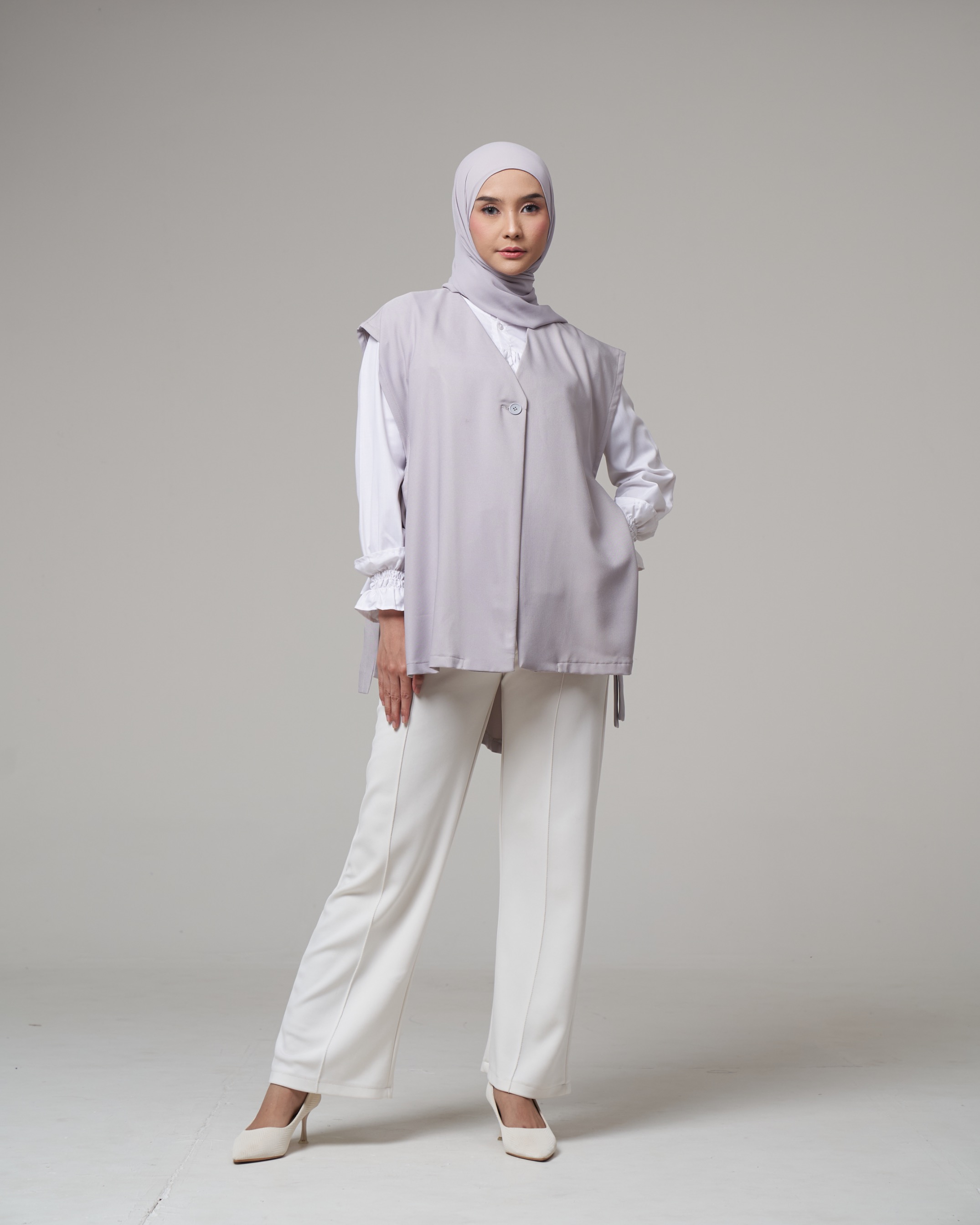 AMITA VEST